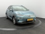 Hyundai Kona Electric EV Limited 64 kWh 3- Fase SOH 94,6% | Warmtepomp | Elektrisch Schuif/Kanteldak | Trekhaak | Camera | Leer | Head-Up Display