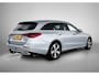 Mercedes-Benz C-klasse Estate 300 e Plug-In Hybride Trekhaak | Ledkoplampen | Rijassistentiepakket Plus | Parkeerpakket met achteruitrijcamera | Distronic. Inclusief 24 maanden MB Certified garantie voor Europa.