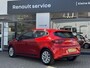 Renault Clio V 1.6 E-Tech Hybrid 145 Evolution Dealeronderhouden | All seasonbanden | Parkeersensoren voor + achter | Premium kleur rouge flamme | Armsteun | Easylink navigatiesysteem | Apple Carplay/Android Auto