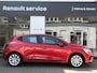 Renault Clio V 1.6 E-Tech Hybrid 145 Evolution Dealeronderhouden | All seasonbanden | Parkeersensoren voor + achter | Premium kleur rouge flamme | Armsteun | Easylink navigatiesysteem | Apple Carplay/Android Auto