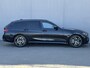 BMW 3-Serie Touring 330e M-SPORT / PHEV / HUD / Adaptief Cruise Control / Virtual Cockpit / Elektrische Achterklep / Stoelverwarming / Lederen Bekleding / Apple Carplay & Android Auto / Dodehoek Detectie /