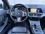 BMW 3-Serie Touring 330e M-SPORT / PHEV / HUD / Adaptief Cruise Control / Virtual Cockpit / Elektrische Achterklep / Stoelverwarming / Lederen Bekleding / Apple Carplay & Android Auto / Dodehoek Detectie /