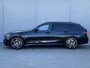 BMW 3-Serie Touring 330e M-SPORT / PHEV / HUD / Adaptieve Cruise / Virtual Cockpit / Elektr. Klep / Stoel Verwarming / Lederen Bekleding /  Apple Carplay & Android Auto / Dodehoek Detectie /