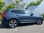 Volvo XC60 2.0 T6 Plug-in hybrid AWD Plus Bright | Adaptieve Cruise Control | Panoramadak | Trekhaak | Harman Kardon Audio | Dodehoek Detectie | Stoel-/Stuur-/Voorruitverwarming | 360° Parkeercamera |
