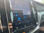 Volvo XC60 2.0 T6 Plug-in hybrid AWD Plus Bright | Adaptieve Cruise Control | Panoramadak | Trekhaak | Harman Kardon Audio | Dodehoek Detectie | Stoel-/Stuur-/Voorruitverwarming | 360° Parkeercamera |