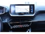 Peugeot 208 1.2 PureTech Blue Lease Allure O.a: Camera, PDC, Carplay, Clima, Navi, Cruise, Etc. All-in prijs!