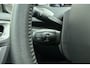 Peugeot 2008 1.2 PureTech Blue Lion | 110PK | Trekhaak | Panorama Dak | Parkeersensoren Achter | Navigatie | Airco | Lichtmetalen Velgen |