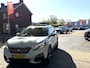 Peugeot 3008 130 Pk Luxe Benzine * AUTOMAAT * Open Schuifdak * L.M. Velgen * Achteruitrij Camera * Keyless Start Button * Climate & Cruise Control * Navigatie & Spotify via Apple Carplay / Android Auto * Vingerhoets; Vierde Generatie Eersteklas Service. Al meer dan 100 jaar een begrip in de Brabantse Kempen.