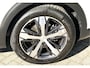 Peugeot 3008 130 Pk Luxe Benzine * AUTOMAAT * Open Schuifdak * L.M. Velgen * Achteruitrij Camera * Keyless Start Button * Climate & Cruise Control * Navigatie & Spotify via Apple Carplay / Android Auto * Vingerhoets; Vierde Generatie Eersteklas Service. Al meer dan 100 jaar een begrip in de Brabantse Kempen.