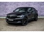 Volvo EC40 Single Motor Plus Black Edition Europa 70 kWh | Harman Kardon Audio | Adaptieve Cruise Control | Stuur-/Stoelverwarming V+A | Getint Glas | Panoramadak |