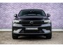 Volvo EC40 Single Motor Plus Black Edition Europa 70 kWh | Harman Kardon Audio | Adaptieve Cruise Control | Stuur-/Stoelverwarming V+A | Getint Glas | Panoramadak |