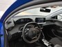 Peugeot e-208 EV Active 50 kWh 136pk | Lage kilometerstand! | Navigatie via Apple Carplay / Android Auto | Climate Control | Cruise Control | Armsteun | DAB+ radio | Bluetooth | Keyless start | Regensensor | Automatisch dimlicht | Multifunctioneel stuurwiel |