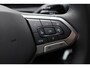 Volkswagen T-Roc 1.5 eTsi Life First Edition 116PK / 85kW DSG, 17" 'Lima' LMV, wegklapbare trekhaak, achteruitrijcamera (rear view), adaptieve cruise control (acc), verwarmbaar multifunctioneel lederen stuurwiel, verwarmbare voorstoelen, parkeerassistent (park assist) incl. parkeersensoren voor en achter (pdc), diefstalalarm, dodehoekdetectie (side assist), keyless access, rijbelevingsschakelaar incl. interieurbeleving (Atmospheres), rijprofielkeuze (Driving Profiles), sfeerverlichting interieur (30 kleuren), draadloze telefoon lader etc.