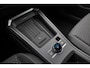 Volkswagen T-Roc 1.5 eTsi Life First Edition 116PK / 85kW DSG, 17" 'Lima' LMV, wegklapbare trekhaak, achteruitrijcamera (rear view), adaptieve cruise control (acc), verwarmbaar multifunctioneel lederen stuurwiel, verwarmbare voorstoelen, parkeerassistent (park assist) incl. parkeersensoren voor en achter (pdc), diefstalalarm, dodehoekdetectie (side assist), keyless access, rijbelevingsschakelaar incl. interieurbeleving (Atmospheres), rijprofielkeuze (Driving Profiles), sfeerverlichting interieur (30 kleuren), draadloze telefoon lader etc.