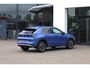 Volkswagen T-Roc 1.5 eTsi Life First Edition 116PK / 85kW DSG, 17" 'Lima' LMV, wegklapbare trekhaak, achteruitrijcamera (rear view), adaptieve cruise control (acc), verwarmbaar multifunctioneel lederen stuurwiel, verwarmbare voorstoelen, parkeerassistent (park assist) incl. parkeersensoren voor en achter (pdc), diefstalalarm, dodehoekdetectie (side assist), keyless access, rijbelevingsschakelaar incl. interieurbeleving (Atmospheres), rijprofielkeuze (Driving Profiles), sfeerverlichting interieur (30 kleuren), draadloze telefoon lader etc.