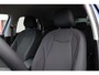 Volkswagen T-Roc 1.5 eTsi Life First Edition 116PK / 85kW DSG, 17" 'Lima' LMV, wegklapbare trekhaak, achteruitrijcamera (rear view), adaptieve cruise control (acc), verwarmbaar multifunctioneel lederen stuurwiel, verwarmbare voorstoelen, parkeerassistent (park assist) incl. parkeersensoren voor en achter (pdc), diefstalalarm, dodehoekdetectie (side assist), keyless access, rijbelevingsschakelaar incl. interieurbeleving (Atmospheres), rijprofielkeuze (Driving Profiles), sfeerverlichting interieur (30 kleuren), draadloze telefoon lader etc.