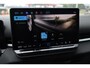 Volkswagen T-Roc 1.5 eTsi Life First Edition 116PK / 85kW DSG, 17" 'Lima' LMV, wegklapbare trekhaak, achteruitrijcamera (rear view), adaptieve cruise control (acc), verwarmbaar multifunctioneel lederen stuurwiel, verwarmbare voorstoelen, parkeerassistent (park assist) incl. parkeersensoren voor en achter (pdc), diefstalalarm, dodehoekdetectie (side assist), keyless access, rijbelevingsschakelaar incl. interieurbeleving (Atmospheres), rijprofielkeuze (Driving Profiles), sfeerverlichting interieur (30 kleuren), draadloze telefoon lader etc.
