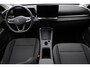 Volkswagen T-Roc 1.5 eTsi Life First Edition 116PK / 85kW DSG, 17" 'Lima' LMV, wegklapbare trekhaak, achteruitrijcamera (rear view), adaptieve cruise control (acc), verwarmbaar multifunctioneel lederen stuurwiel, verwarmbare voorstoelen, parkeerassistent (park assist) incl. parkeersensoren voor en achter (pdc), diefstalalarm, dodehoekdetectie (side assist), keyless access, rijbelevingsschakelaar incl. interieurbeleving (Atmospheres), rijprofielkeuze (Driving Profiles), sfeerverlichting interieur (30 kleuren), draadloze telefoon lader etc.