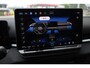 Volkswagen T-Roc 1.5 eTsi Life First Edition 116PK / 85kW DSG, 17" 'Lima' LMV, wegklapbare trekhaak, achteruitrijcamera (rear view), adaptieve cruise control (acc), verwarmbaar multifunctioneel lederen stuurwiel, verwarmbare voorstoelen, parkeerassistent (park assist) incl. parkeersensoren voor en achter (pdc), diefstalalarm, dodehoekdetectie (side assist), keyless access, rijbelevingsschakelaar incl. interieurbeleving (Atmospheres), rijprofielkeuze (Driving Profiles), sfeerverlichting interieur (30 kleuren), draadloze telefoon lader etc.