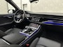 Audi Q8 60 462pk Competition S-Line | 11-2022 | RS Leder | Carbon | Softclose | 360 Camera | ACC | Panorama | Luchtvering | Nachtzicht Cam | Headup | LED-Matrix | Trekhaak | Lane & Side Assist | Led Sfeerverlichting | Keyless-Entry | | Black-Optic | Rijklaar incl. Bovag Garantie.