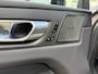 Volvo XC60 2.0 T6 Plug-in hybrid AWD Plus Dark | PHEV Long Range | 360 Graden Camera | Harman Kardon Audio | Trekhaak | Lichtmetalen Velgen 20 inch | Cruise Control Adaptief | BLIS | Stoelverwarming voor en achter