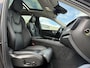 Volvo XC60 2.0 T6 Plug-in hybrid AWD Plus Dark | PHEV Long Range | 360 Graden Camera | Harman Kardon Audio | Trekhaak | Lichtmetalen Velgen 20 inch | Cruise Control Adaptief | BLIS | Stoelverwarming voor en achter