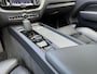 Volvo XC60 2.0 T6 Plug-in hybrid AWD Plus Dark | PHEV Long Range | 360 Graden Camera | Harman Kardon Audio | Trekhaak | Lichtmetalen Velgen 20 inch | Cruise Control Adaptief | BLIS | Stoelverwarming voor en achter