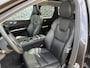 Volvo XC60 2.0 T6 Plug-in hybrid AWD Plus Dark | PHEV Long Range | 360 Graden Camera | Harman Kardon Audio | Trekhaak | Lichtmetalen Velgen 20 inch | Cruise Control Adaptief | BLIS | Stoelverwarming voor en achter
