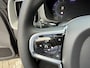 Volvo XC60 2.0 T6 Plug-in hybrid AWD Plus Dark | PHEV Long Range | 360 Graden Camera | Harman Kardon Audio | Trekhaak | Lichtmetalen Velgen 20 inch | Cruise Control Adaptief | BLIS | Stoelverwarming voor en achter