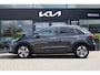 Kia Niro EV e-Niro DynamicPlusLine 64 kWh | Schuif/Kantel dak | Navigatie | Adaptieve cruise Control | Tot 10Jr. Kia-Garantie |
