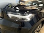 Volvo XC40 Recharge P8 AWD R-Design Airco ECC | Virtual | Adaptive Cruise | Apple Carplay | Camera | Stuur\Stoel Verwarming