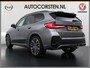 BMW X1 xDrive30e AUT-7 327pk 4WD Leer Pano-Dak/Hef-Dak Sport-Stoel+Elektr.+Geheugen+Verwarmd M-Sport-Pro +M-Exterieur+M-Interieur+M-Remmen Elektr.Wegklapbare-Trekhaak Harman-Kardon Adaptive-LED Live-Cockpit-Pro Driving assist plus Head-up displayShadow Luxury Li Adaptive-Cruise AWD StuurVerwarmd Zwarte-Hemel Travelpack Park-Assist PDC-a+v Draadloze lader Innovations-pakket Comfort-Pack € 75.000,- nieuw,  orig.NLse auto! 5,6 sec 0-100 1.800kg trekvermogen tot max 80-90km wltp elektrisch