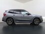 BMW X1 xDrive30e 327pk M-sport Leer Pano-Dak/Hef-Dak M-Sportstoelen+Elektr.+Geheugen+Verwarmd Trekhaak Harman-Kardon Adaptive-LED Live-Cockpit-Pro Driving assist plus Head-up displa Adaptive-Cruise AWD StuurVerwarmd Zwarte-Hemel Travelpack Park-Assist Pdc Draadloze lader Innovations-pakket Comfort-Pack €75.000,- Nieuw  Orig.NL auto! 1.800kg trekvermogen