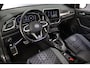 Volkswagen T-Roc R-Line Business 1.5 TSI 150pk DSG Automaat Panoramadak, Adaptive cruise control, Elektrische achterklep, LED matrix koplampen, Achteruitrijcamera, Navigatie