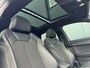 Audi Q3 35 TFSI S Line Edition * Panoramadak * Trekhaak * Stoelverwarming * Parkeercamera *
