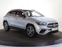 Mercedes-Benz GLA 250e Business Solution AMG | Night | Trekhaak | Panoramaschuifdak | 360 Camera | Dodehoekassistent | Sfeerverlichting |