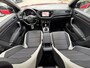 Volkswagen T-Roc 1.5 TSI 150pk DSG Sport Stoelverwarming Virtual Cockpit Navigatie Trekhaak Climate Control LED Koplampen