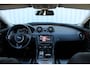 Jaguar XJ 2.0 Portfolio | Cruise control | Stoel/stuurverwarming | Keyless start & entry | Navigatie | Parkeercamera | Climate control | 100% onderhouden | Schuif/kantel dak | Stuurkolom en stoelen elektrisch vertselbaar |