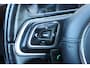 Jaguar XJ 2.0 Portfolio | Cruise control | Stoel/stuurverwarming | Keyless start & entry | Navigatie | Parkeercamera | Climate control | 100% onderhouden | Schuif/kantel dak | Stuurkolom en stoelen elektrisch vertselbaar |