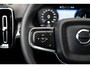 Volvo XC40 T4 AUT7 211PK Recharge Inscription Expression, Standkachel met timer, Stoel- & stuurwielverwarming, Verwarmbare voorruit, 2-zone Climate Control, Cruise Control met Speed Limiter, Park Assist voor & achter met camera, 18" Lichtmetalen velgen, Extra getint glas achter