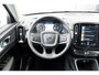 Volvo XC40 T4 AUT7 211PK Recharge Inscription Expression, Standkachel met timer, Stoel- & stuurwielverwarming, Verwarmbare voorruit, 2-zone Climate Control, Cruise Control met Speed Limiter, Park Assist voor & achter met camera, 18" Lichtmetalen velgen, Extra getint glas achter