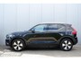 Volvo XC40 T4 AUT7 211PK Recharge Inscription Expression, Standkachel met timer, Stoel- & stuurwielverwarming, Verwarmbare voorruit, 2-zone Climate Control, Cruise Control met Speed Limiter, Park Assist voor & achter met camera, 18" Lichtmetalen velgen, Extra getint glas achter