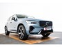 Volvo XC60 T6 Plug-in hybrid AWD Ultimate Dark Panoramadak - Trekhaak - Adaptieve Cruise Control - Head up - Harman Kardon - Stoelverwarming voor/achter - Standkachel met Timer - 360 graden camera -