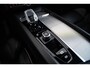 Volvo XC60 T6 Plug-in hybrid AWD Ultimate Dark Panoramadak - Trekhaak - Adaptieve Cruise Control - Head up - Harman Kardon - Stoelverwarming voor/achter - Standkachel met Timer - 360 graden camera -