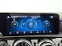 Mercedes-Benz A-klasse 180 Business Solution Luxury (SFEERVERLICHTING, CAMERA, STOELVERWARMING, 1e EIGENAAR, GOED ONDERHOUDEN)