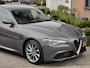 Alfa Romeo Giulia 2.2 SUPER 180PK AUT8 LEDER NAVI AIRCO LED LMV PDC