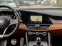 Alfa Romeo Giulia 2.2 SUPER 180PK AUT8 LEDER NAVI AIRCO LED LMV PDC