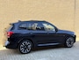 BMW iX3 Executive 80 kWh M-pakket | 98% SOH | Panoramadak | Facelift | Sportstoelen | Leder | Camera | Adaptieve cruise | Lane assist | Dodehoekdetectie | LED | DAB | Apple CarPlay / Android Auto | Sfeerverlichting |19 inch M-velgen | Elektrische achterklep | Volledig onderhouden