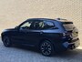 BMW iX3 Executive 80 kWh M-pakket | 98% SOH | Panoramadak | Facelift | Sportstoelen | Leder | Camera | Adaptieve cruise | Lane assist | Dodehoekdetectie | LED | DAB | Apple CarPlay / Android Auto | Sfeerverlichting |19 inch M-velgen | Elektrische achterklep | Volledig onderhouden