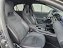Mercedes-Benz A-klasse A 180 AMG Line | Premium | Nightpakket | Spiegelpakket | Stoelverwarming | Achteruitrijcamera | Smartphone integratie |
